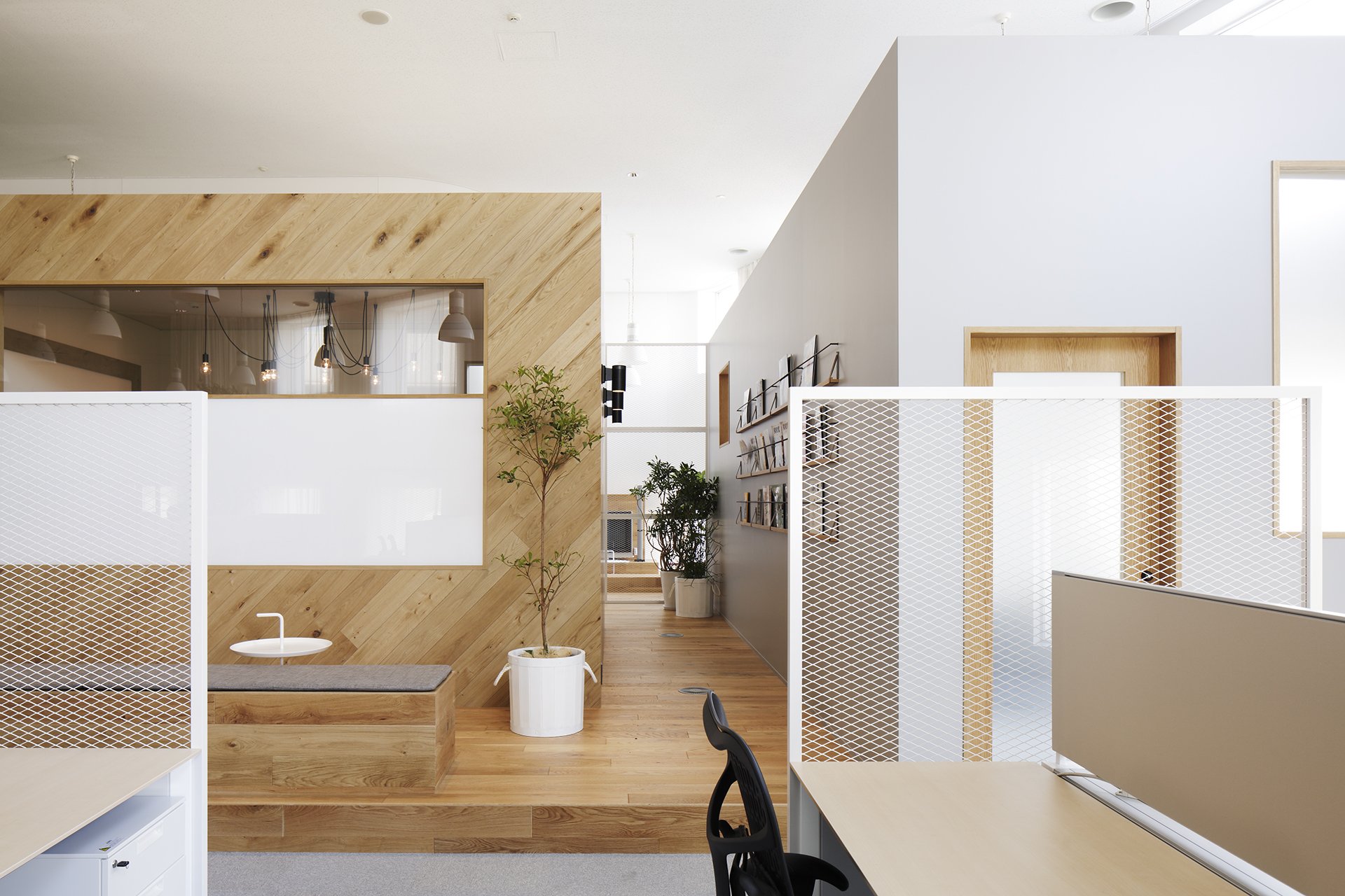 UNITED SIA Aoyama Building Office｜空間事例 KOKUYO DESIGN WORKS