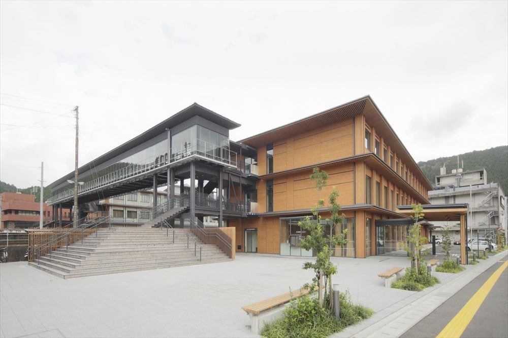 【四万十町役場】外観(西庁舎)