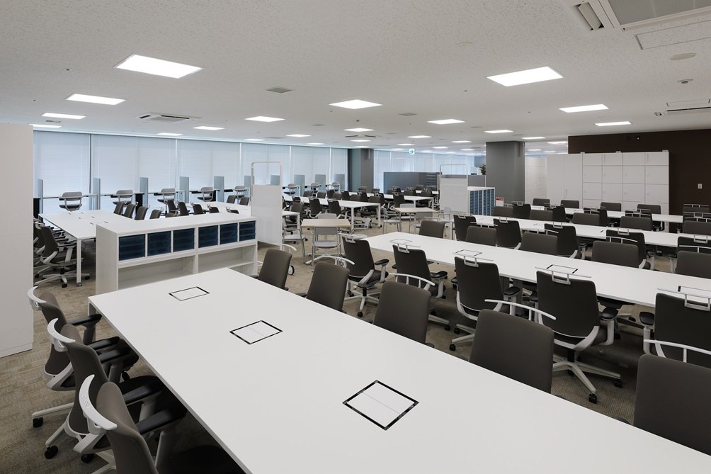 【枚方市 市駅前行政サービスフロア】6階執務室