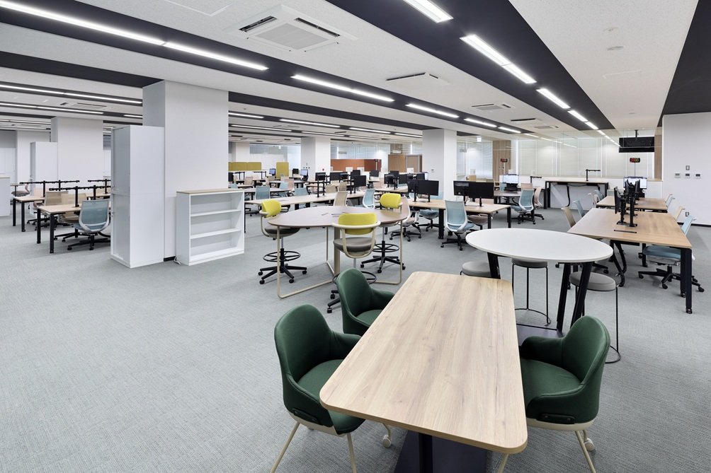 【京丹後市役所 峰山庁舎2号館】執務室