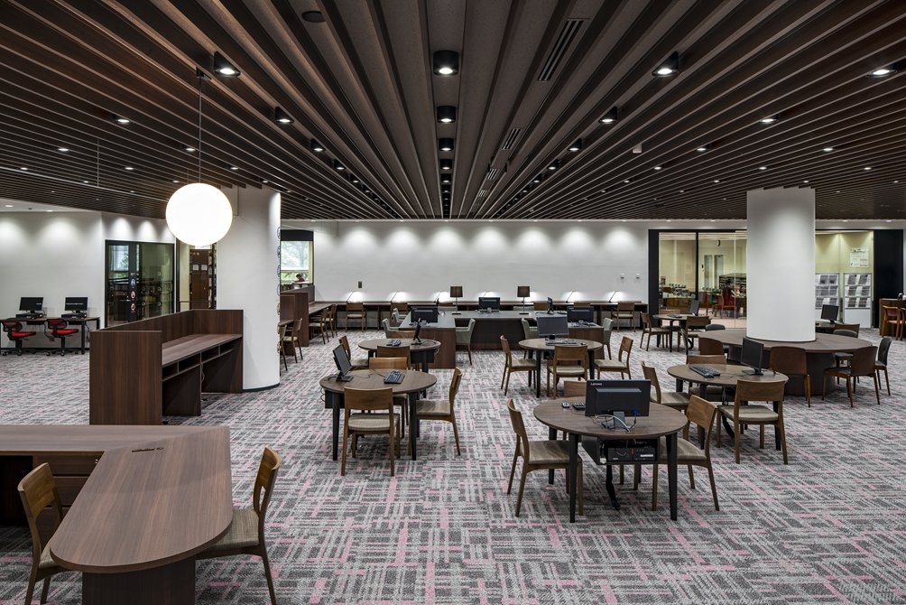 早稲田大学中央図書館（18号館）｜納入事例｜コクヨの教育空間づくり