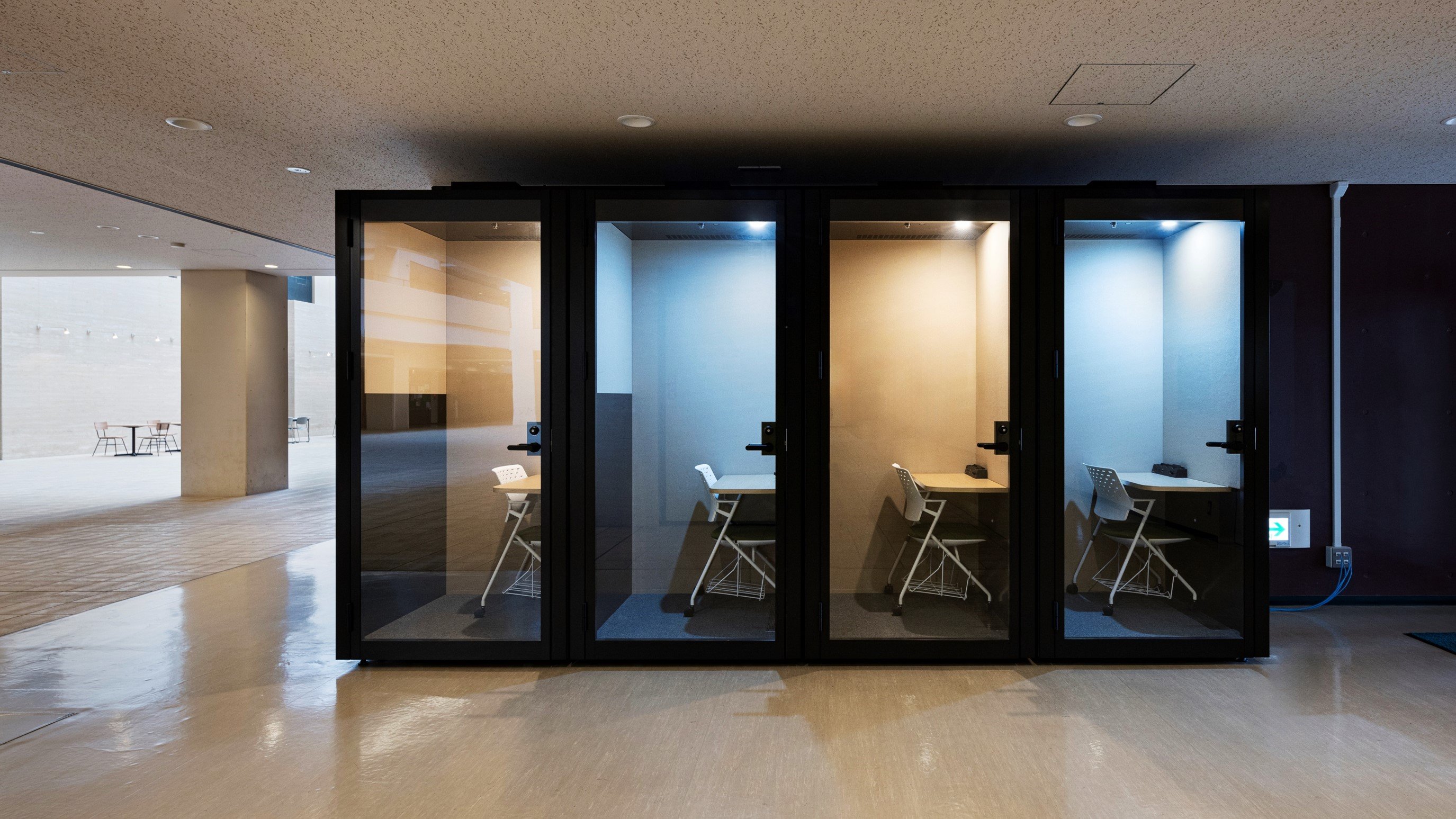 東京外国語大学 個室学習スペース「TUFS BOX」｜納入事例｜コクヨの