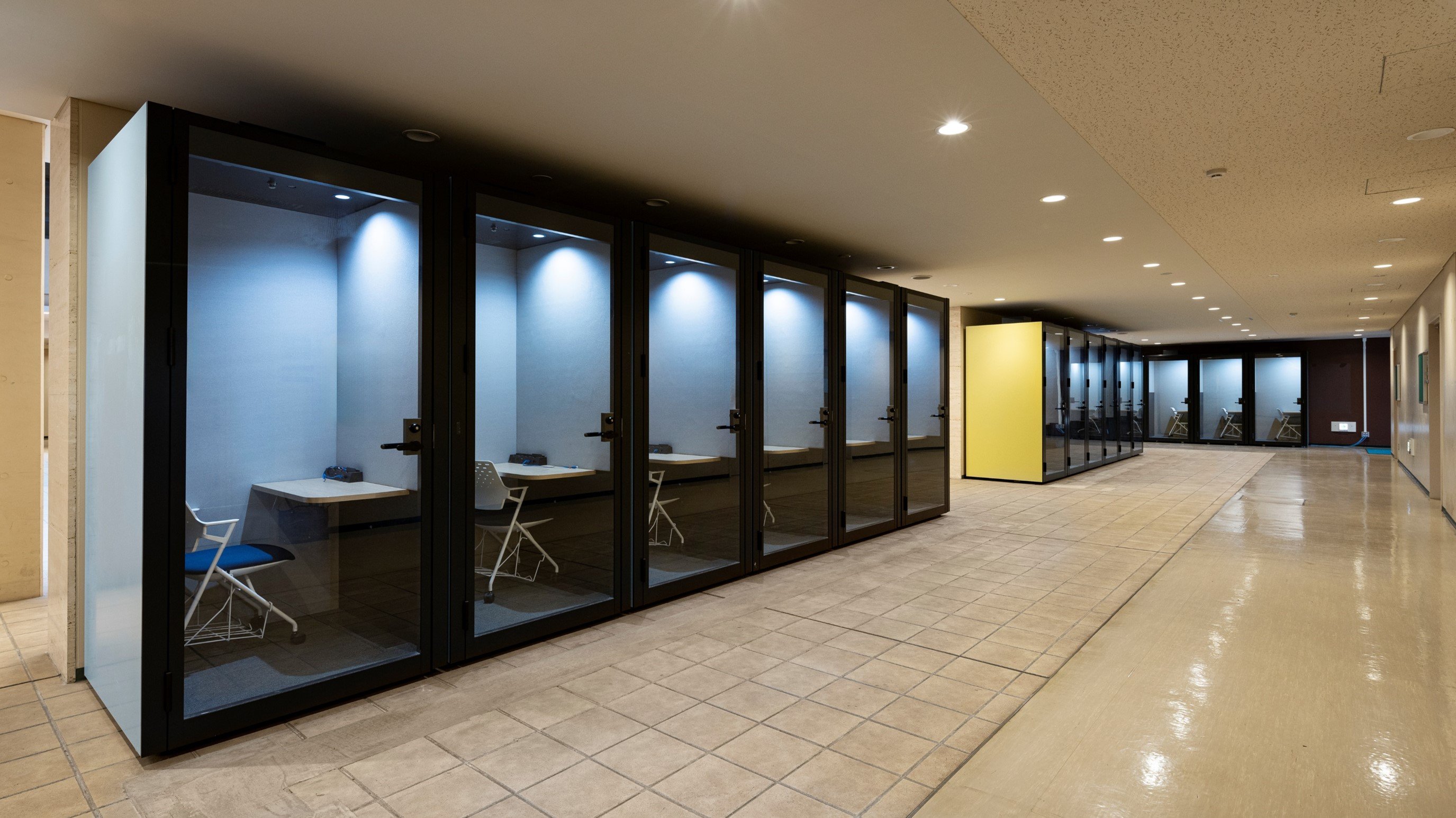 東京外国語大学 個室学習スペース「TUFS BOX」｜納入事例｜コクヨの