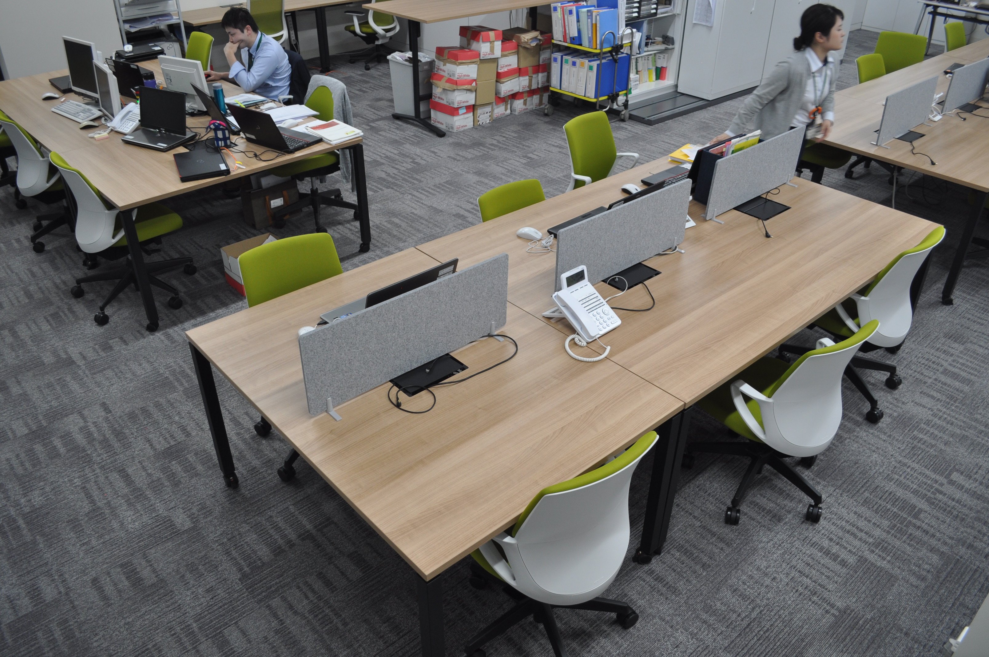 病院の働き方改革シリーズ チーム医療のコミュニケ ション力向上を目指したワーク環境 Topics コクヨの医療 高齢者福祉 コクヨファニチャー